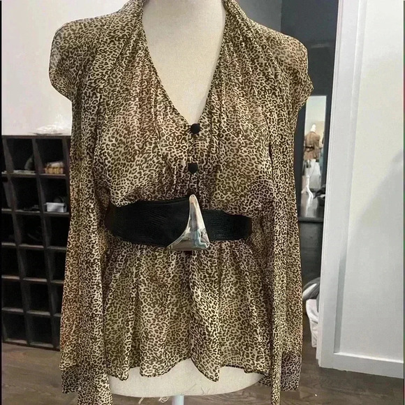 Zara Tops - Zara animal print blouse